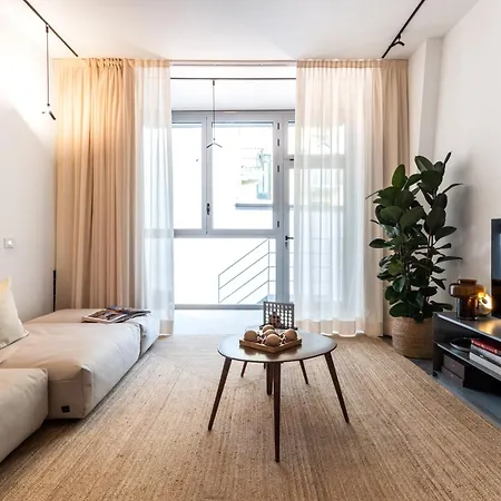 Nestco The Townhouse Jenner Daire
